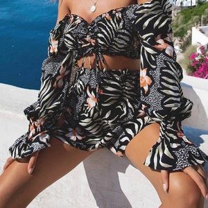 Aurora Shorts Onyx Bloom Le Salty Label